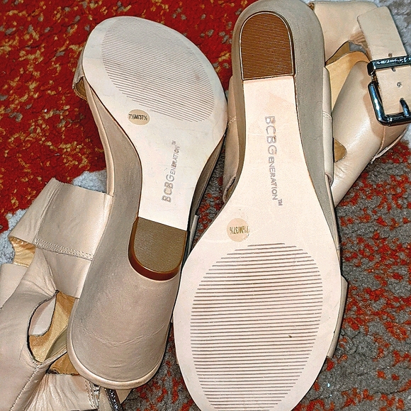 BCBGeneration - Picture 3 of 3